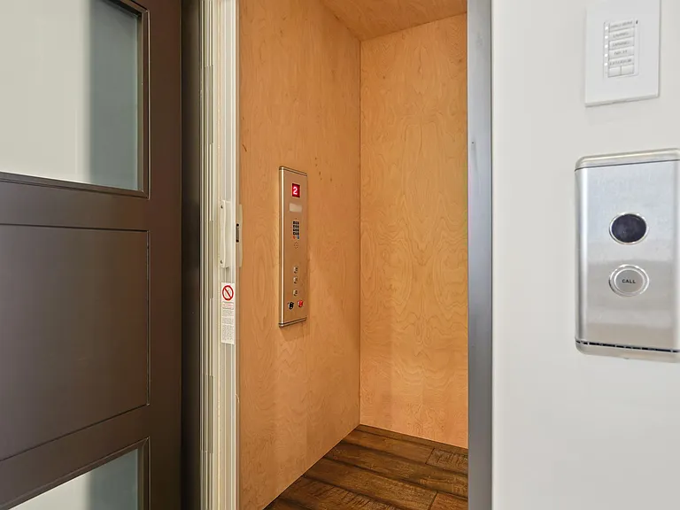 7447 Hillside Dr — Photo 30