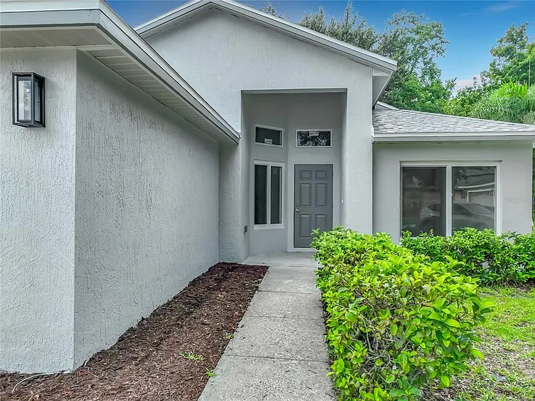 11148 Pinewood Cove Ln — Photo 5