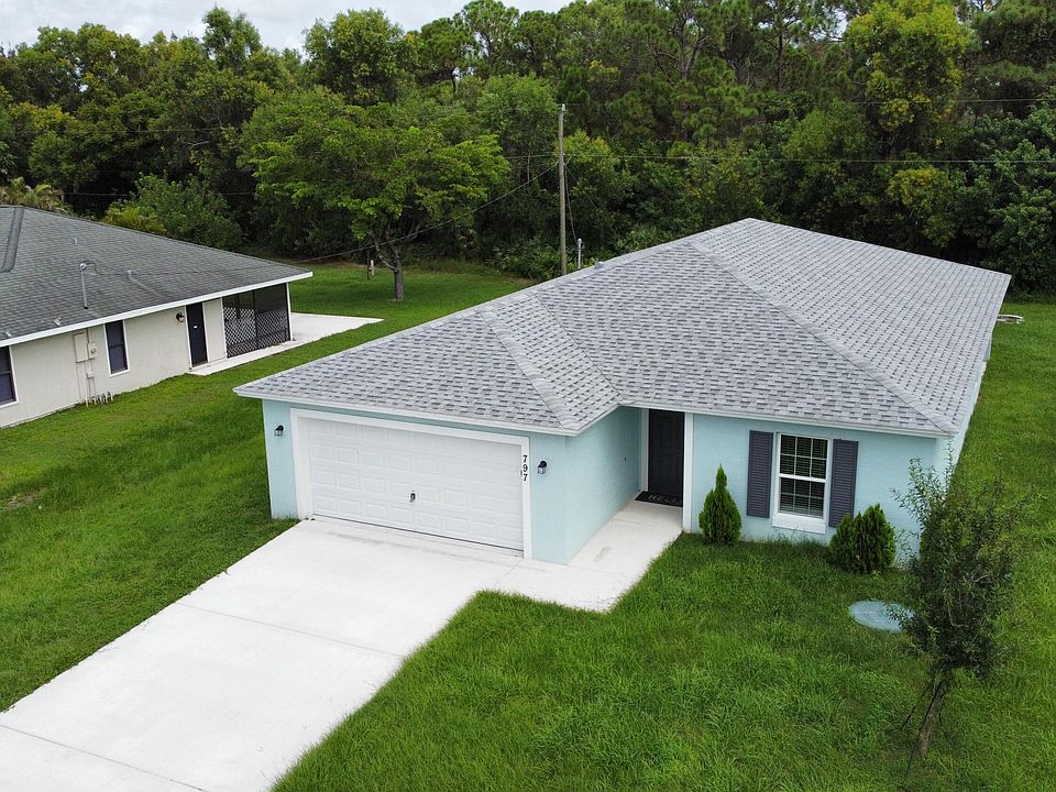 1st image of 797 SE Streamlet Avenue
