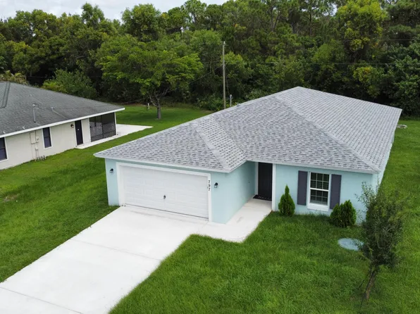 797 SE Streamlet Avenue, Port St Lucie, FL 34983