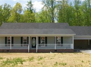 5 Pebble Creek Dr, Fayetteville, TN 37334