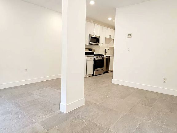 5th image of 352 W 123rd St #Ga