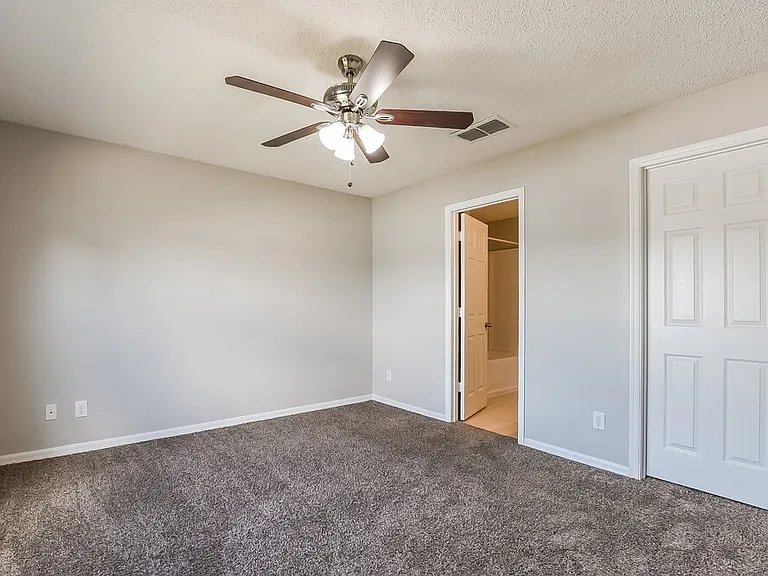 2347 Topaz Trl — Photo 9