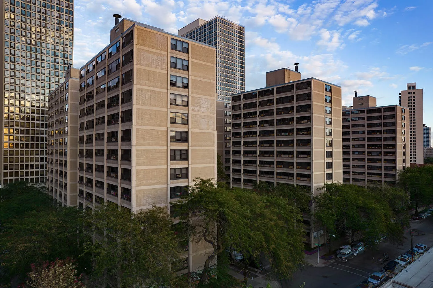 Algonquin Apartments — Photo 2