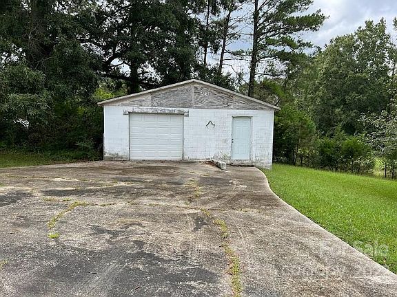 2nd image of 2583 S Lynwood Dr