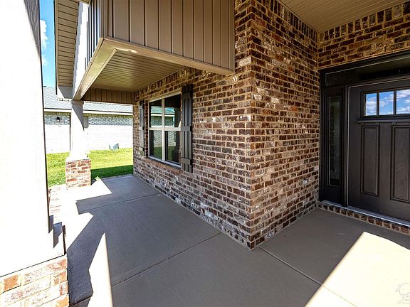 3rd image of 6270 Pineapple Dr