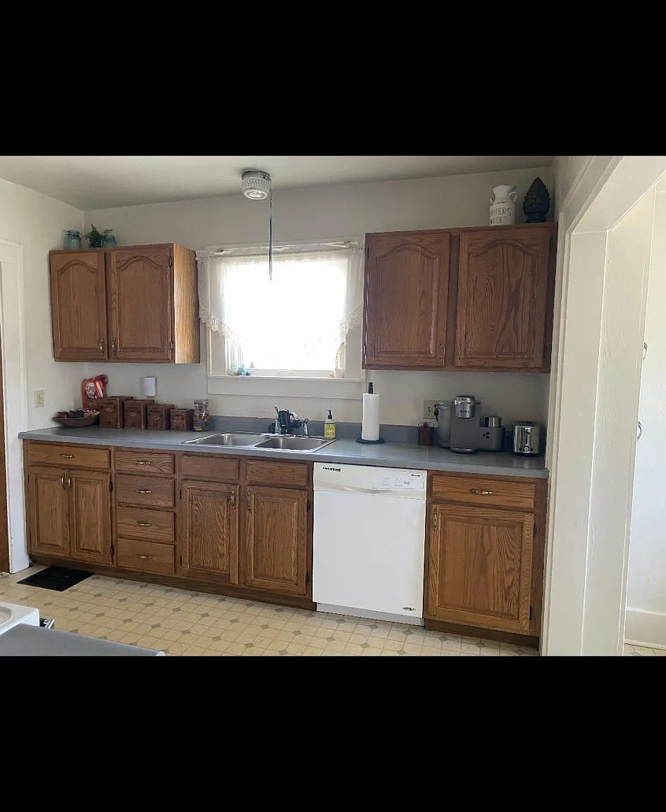 102 S Garth Ave — Photo 1