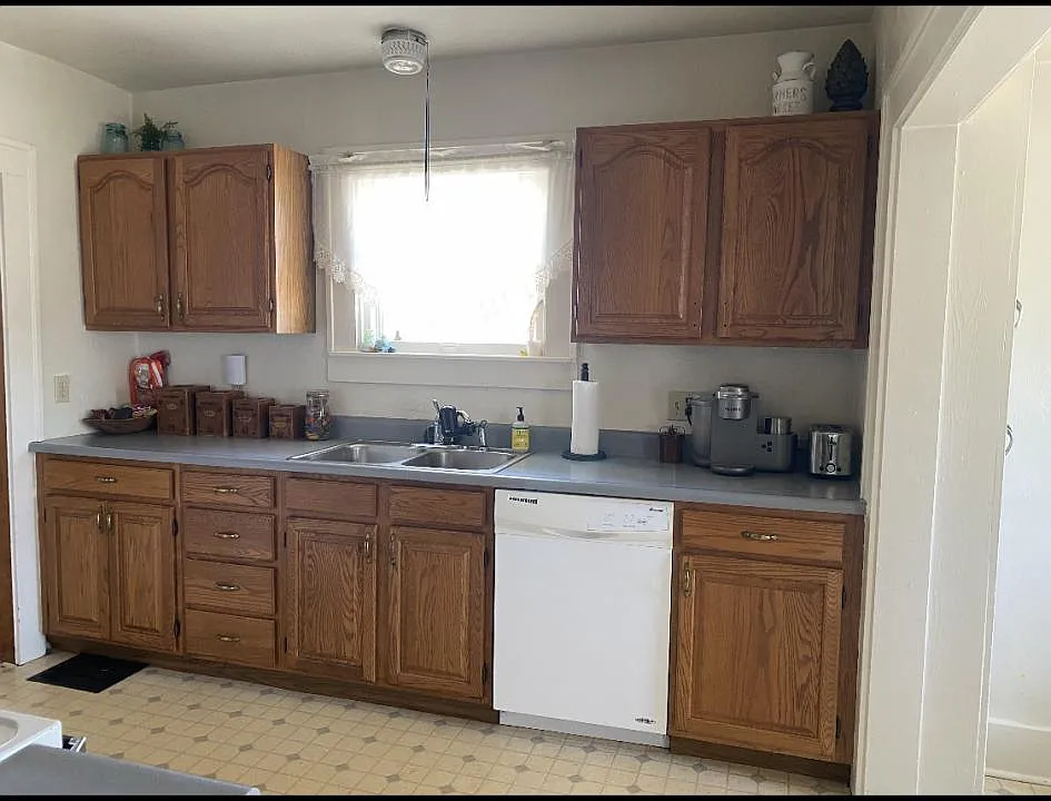 102 S Garth Ave