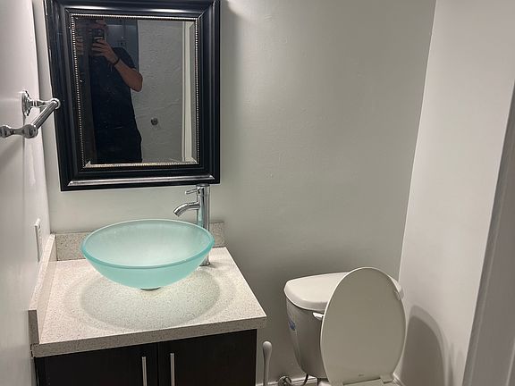 3rd image of 1660 NE 135th St APT 1