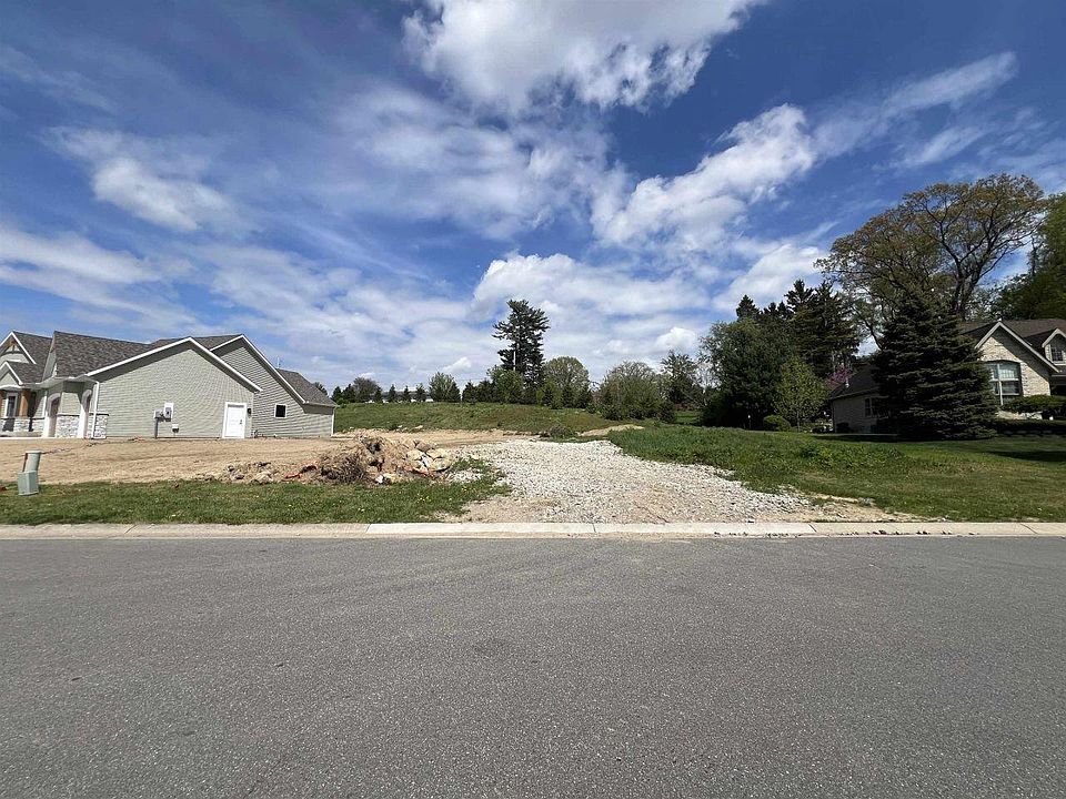 1st image of 53232 Summer Breeze Dr