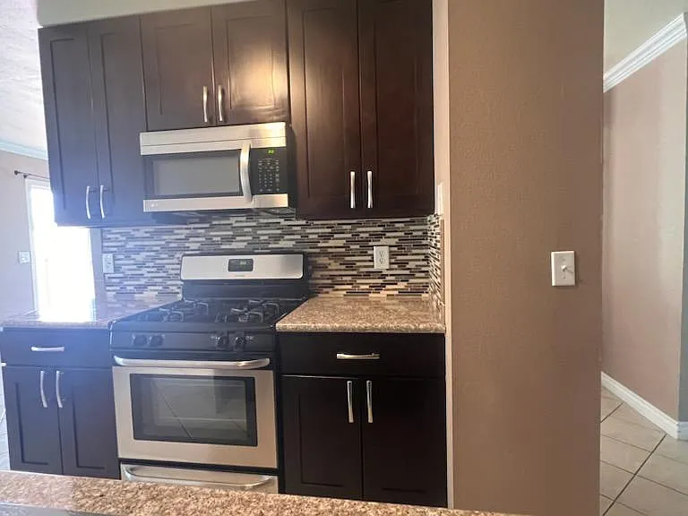 1116 N Barston Ave — Photo 9