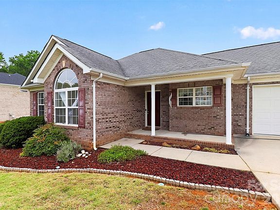 5th image of 2823 Gourdvine Dr