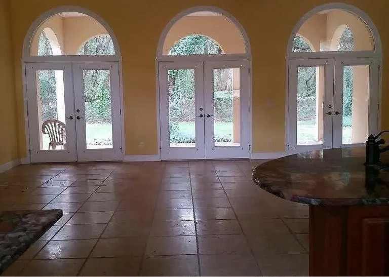 1974 Freedom Dr — Photo 3