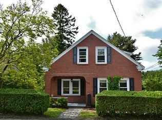490 Maple Ave, Barrington, RI 02806