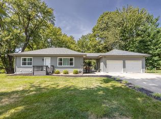 212 N Meridian Rd, Glen Carbon, IL 62034