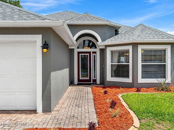 2nd image of 732 Bantry Ct