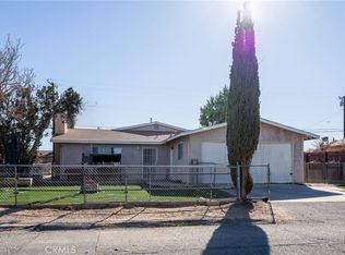 16231 Chestnut St, Hesperia, CA 92345