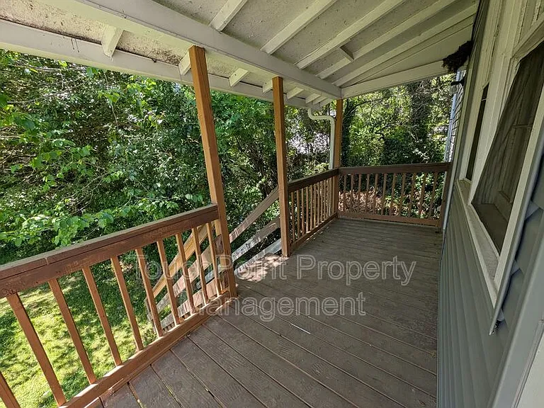 476 Spring St SW — Photo 21