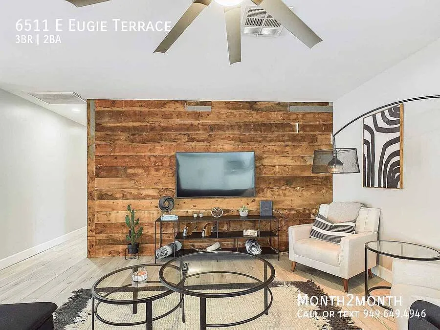 Breeze Retreat on Eugie Terrace — Photo 4