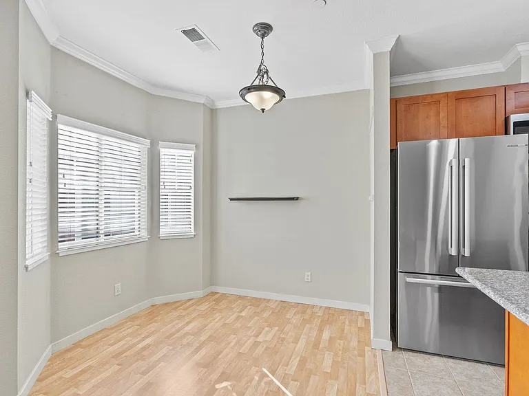 225 Valley Oak Drive — Photo 5