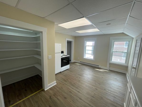 325 Main St #3