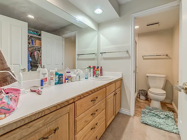 1547 N Riverside Ave #51 — Photo 9