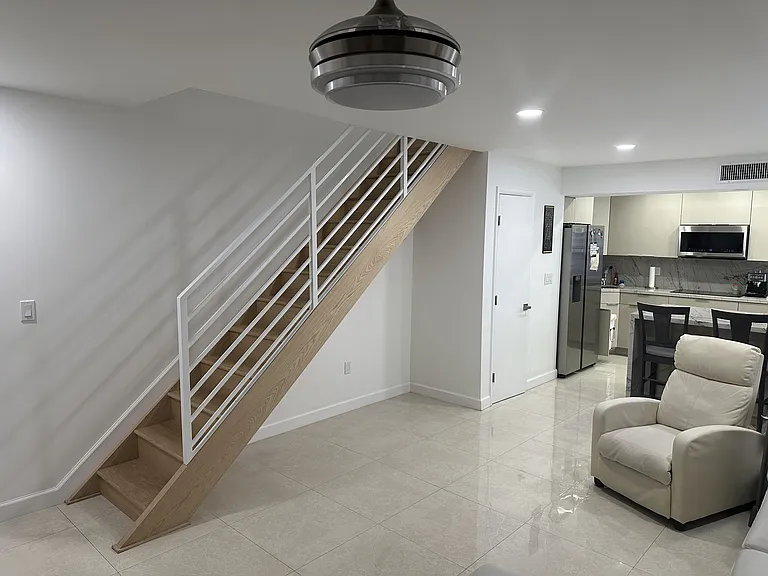 1560 W 46th St #228 — Photo 3