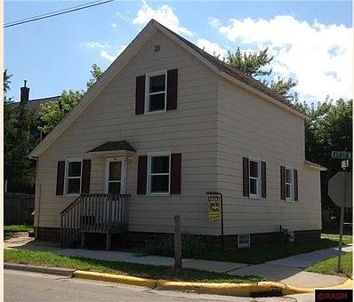2nd image of 129 1st St N