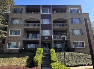 430 Girard St APT T1, Gaithersburg, MD 20877