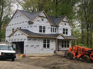 69 Carol Ln, Malvern, PA 19355