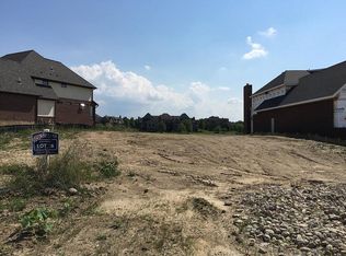 Stony Point Dr #26, South Lyon, MI 48178