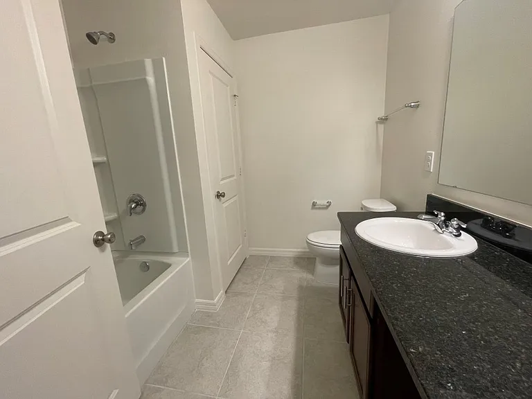 1529 Venice Ln — Photo 12