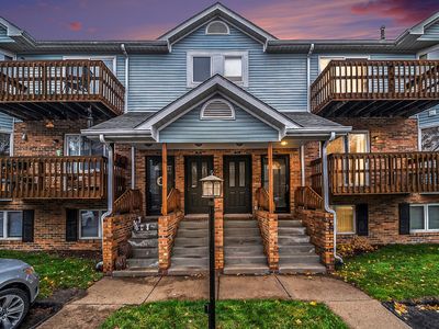 232 Pinewood Dr, Plymouth, MI, 48170