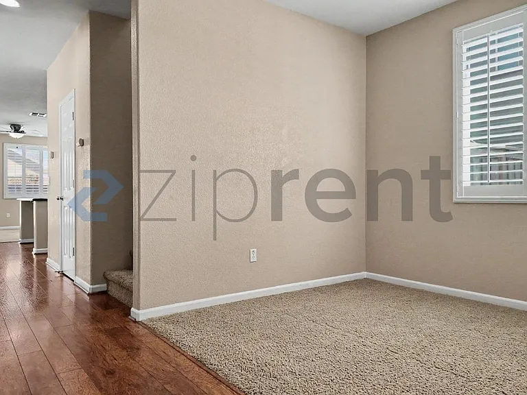 9749 Shanelyn Way — Photo 7