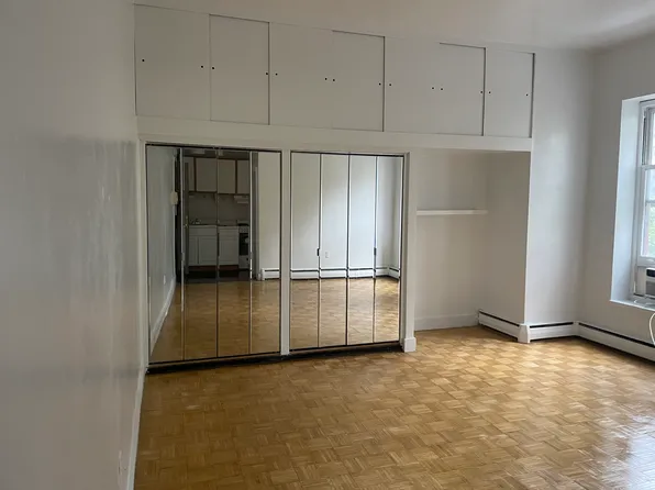 305 Washington Avenue image 1 of 6