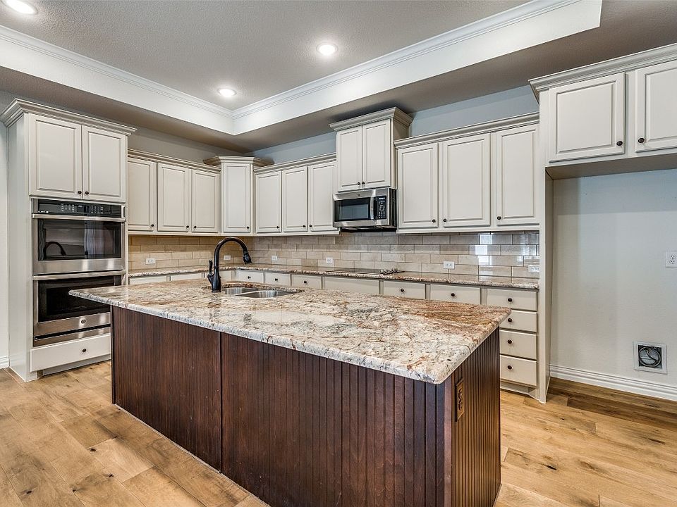1st image of 7616 Vista Bella Way