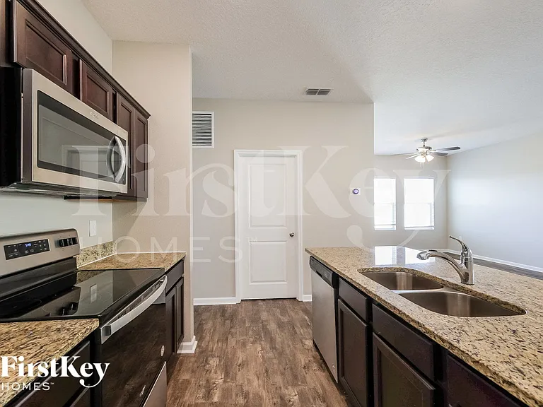 837 Orchid Grove Blvd — Photo 7