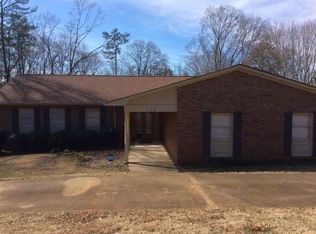 135 Edgewater Dr, Anderson, SC 29626