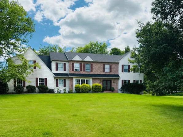114 Aspen Dr, Downingtown, PA 19335