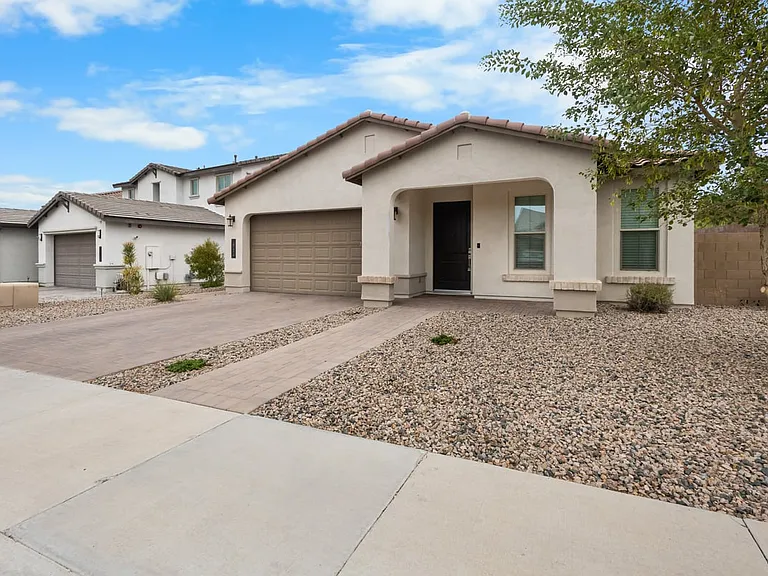 6936 W Maya Way #W — Photo 2