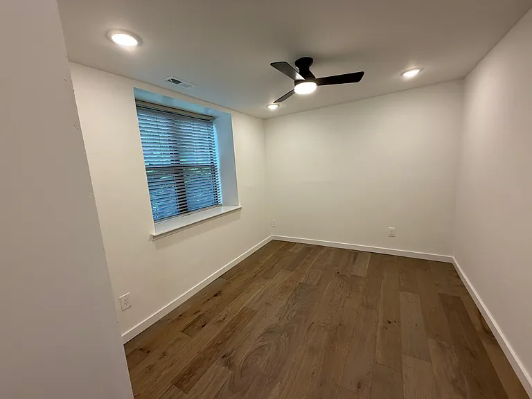 1114 Lombard St #2 — Photo 4