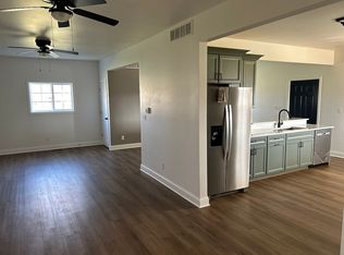 1814 W Town Line Rd, Leaf River, IL 61047