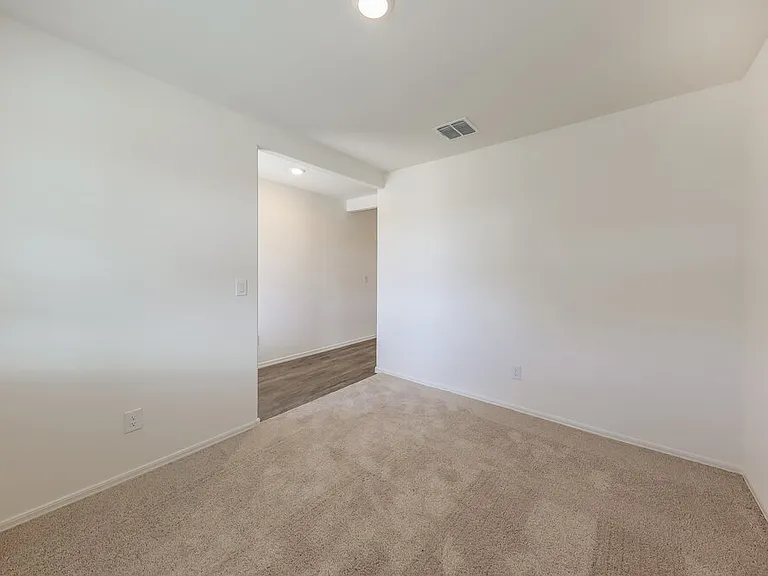 25802 W Coles Rd — Photo 8