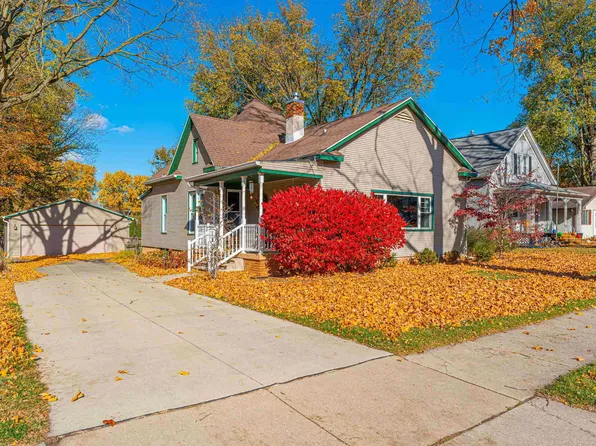 454 8th St, Lincoln, IL 62656