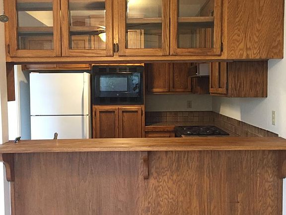 Eating bar in dining area