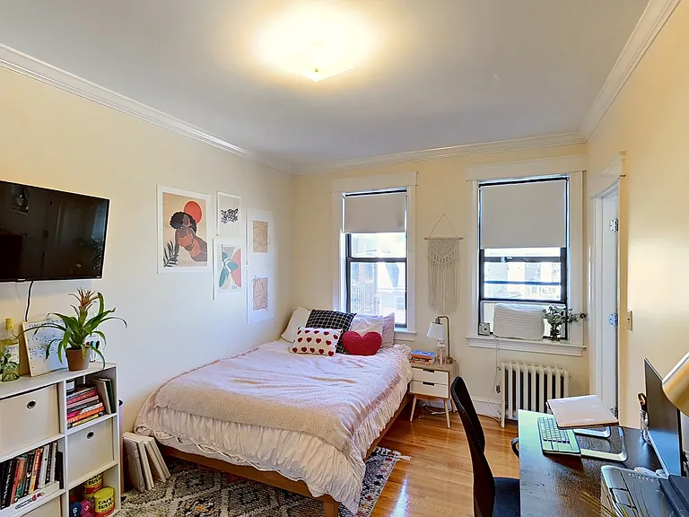 76 Quint Ave #7 — Photo 4