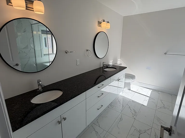 2910 Biddulph St #UPPER — Photo 12