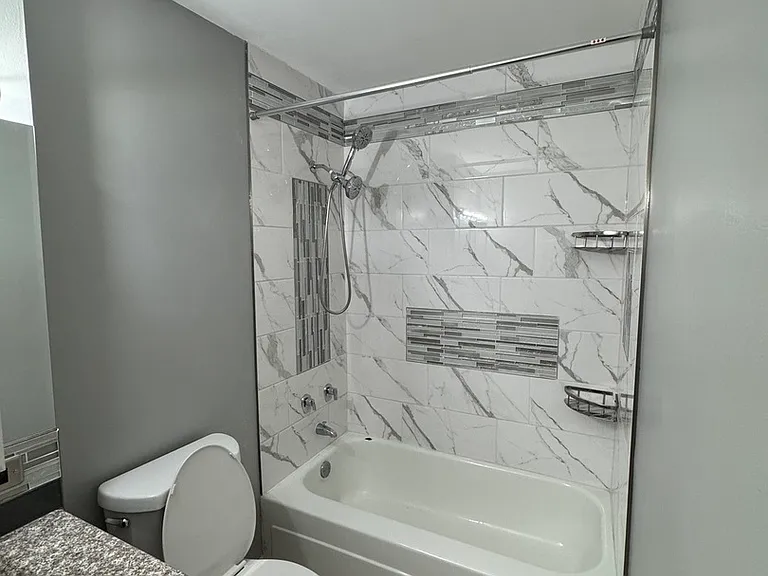 6700 S South Shore Dr #12E — Photo 7