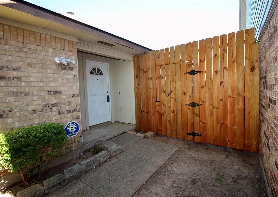 1st image of 2703 Nova Dr