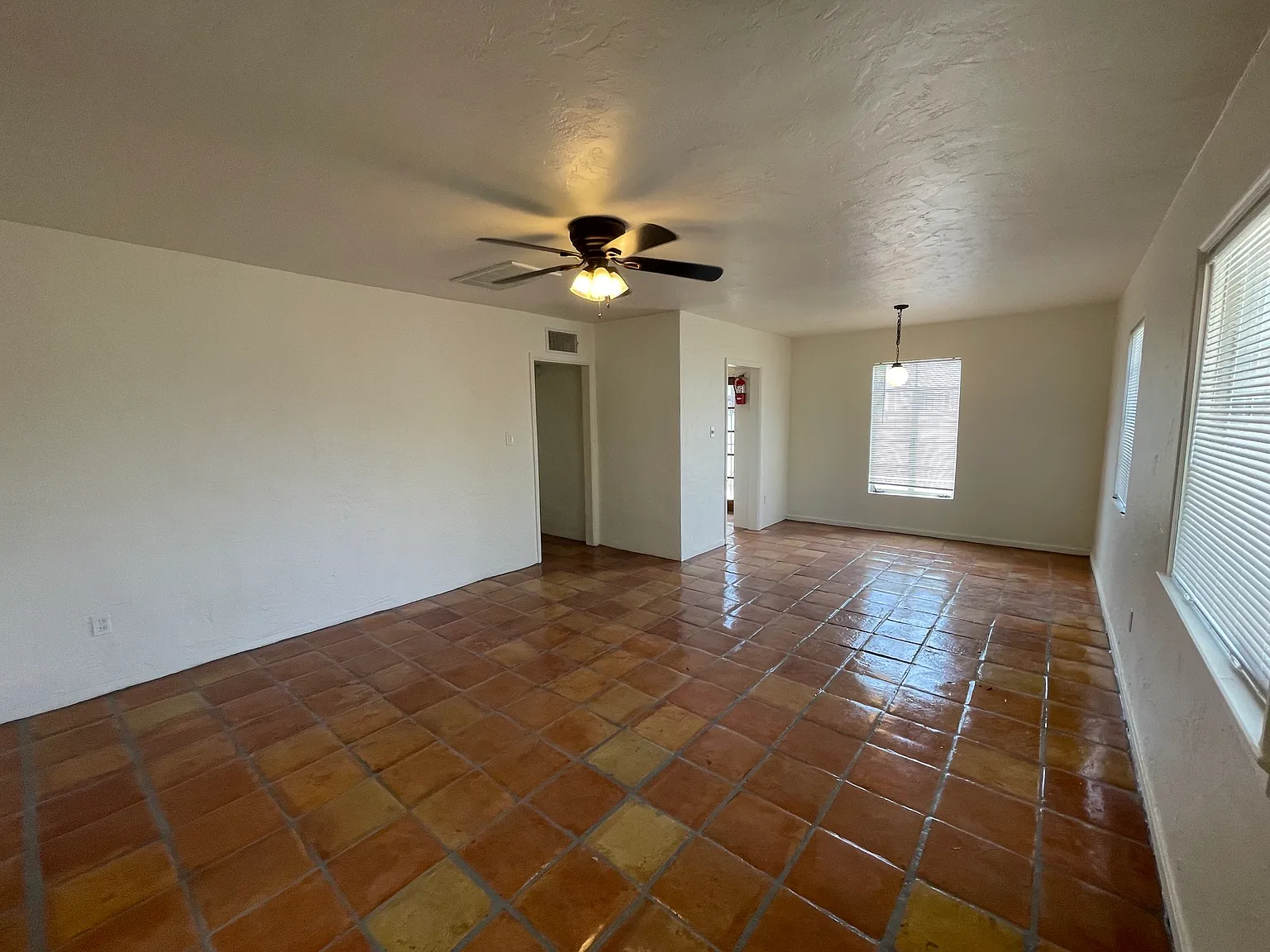 318 N Fremont Ave — Photo 2